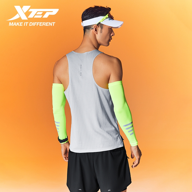 Xtep 2000km PRO Vest voor here - Running Hydration Vest recensie en prijs
